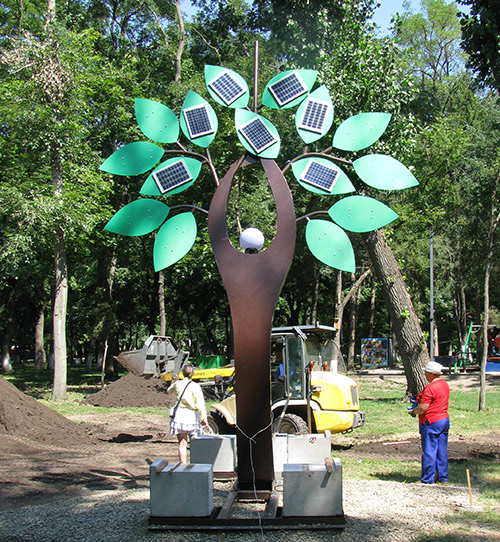 Главный символ Года экологии-2017 – «Солнечное дерево»